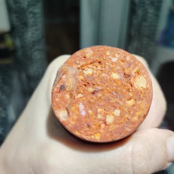 Aşırı Baharatlı Ve Turuncu Renkli Sucuk Güvenimi Sarstı, İade İstiyorum