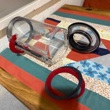 Dyson V15 Toz Haznesi Contasının Kendiliğinden Düşmesi Kronik Sorun Mu