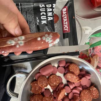 Küflü Sucuk Nedeniyle Mağduriyet Ve Sağlık Endişesi