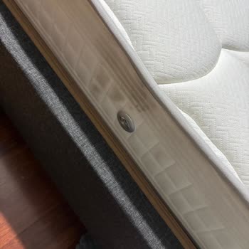 Kurulum Eksikleri Ve Kirli Ürün Nedeniyle Yatak Odasını Kullanamıyoruz