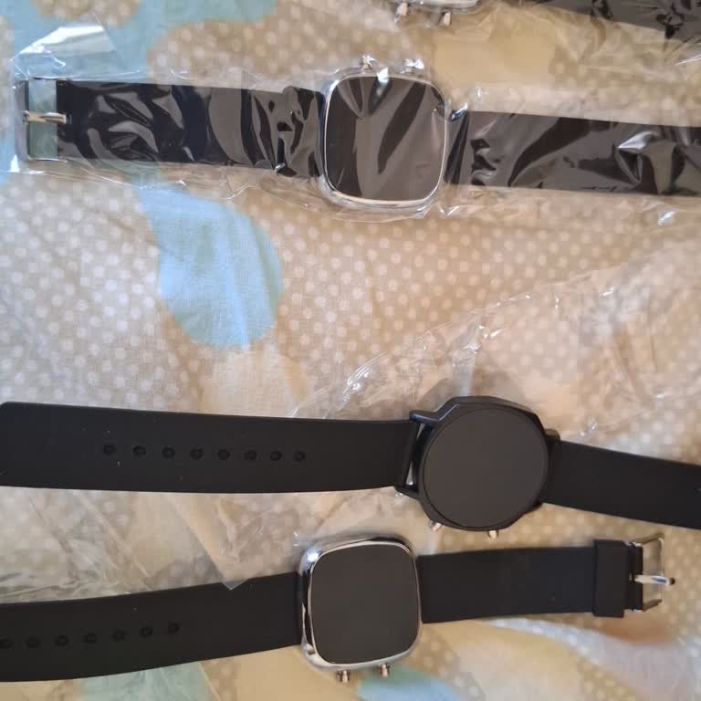 Dumansaat.com Gelen Ürün, Videoda Gösterildiği Gibi Kaliteli Bir Saat Değildi!