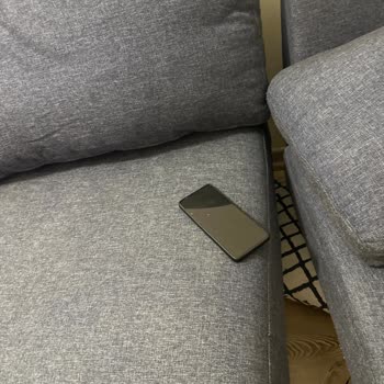 Vivense'den Alınan Pahalı Koltuk Kısa Sürede Kırıldı, Muhatap Bulunamıyor