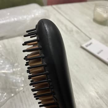 Kutusundan Çizik Ve Deforme Çıkan Saç Düzleştirici Hayal Kırıklığı