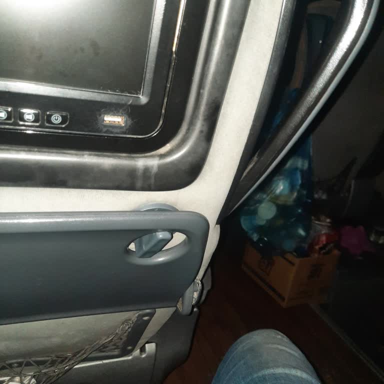 Uzun Yolculukta Rahatsız Koltuklar Ve Molasız Seyahat Deneyimi