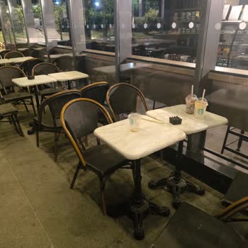 Starbucks Şubesinde Gece Gürültüsü Nedeniyle Yaşanan Rahatsızlık Ve Çözüm Talebi