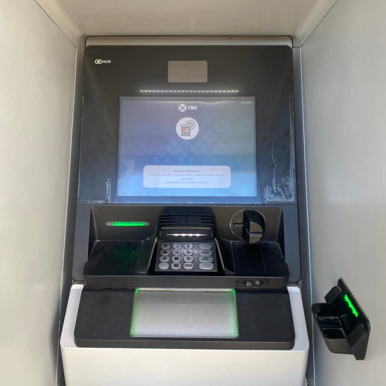 VakıfBank ATM'si Sürekli Arızalı, Müşteri Hizmetleri De Yetersiz Kalıyor