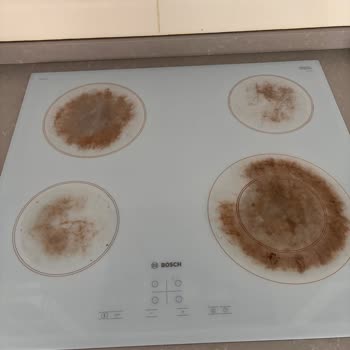 Bosch Ocakta İlk Günden Beri Çıkmayan Lekeler Ve Yetersiz Servis Desteği