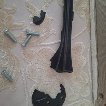 Dayanıksız Koltuk Ayakları Nedeniyle Tekrarlayan Mağduriyet Ve Yetersiz Garanti Desteği