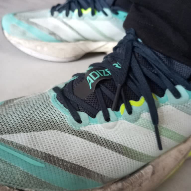Adidas Adizero Ayakkabıda Kısa Sürede Taban Ve Yanlarda Dökülme Yaşadım!