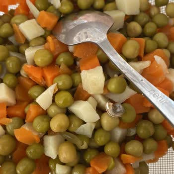 Konserve Garnitür İçinden Salyangoz Çıktı: Sağlık Riski!