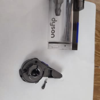 Dyson Süpürge Başlık Parçası İçin Çözüm Bulunmuyor, Mağduriyet Yaşıyorum