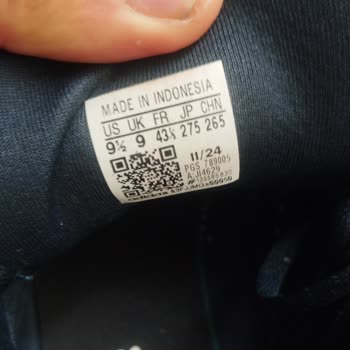 Adidas Ayakkabının İçinden Ses Geliyor, İnceleme Sadece Fotoğrafla Yapıldı