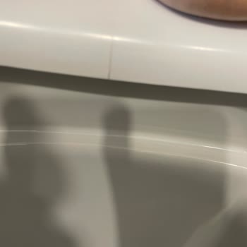 Vitra S50 Klozet Kapağı 4 Ayda Çatladı, Ücretsiz Değişim Talebi