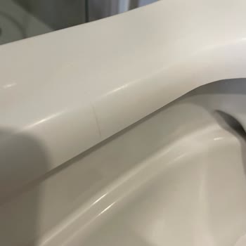 Vitra S50 Klozet Kapağı 4 Ayda Çatladı, Ücretsiz Değişim Talebi