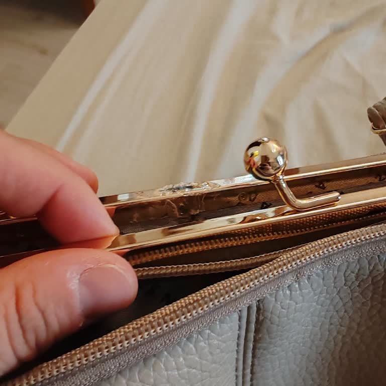 Nas Çanta Bir Hafta Sonra Kilidi Kırıldı