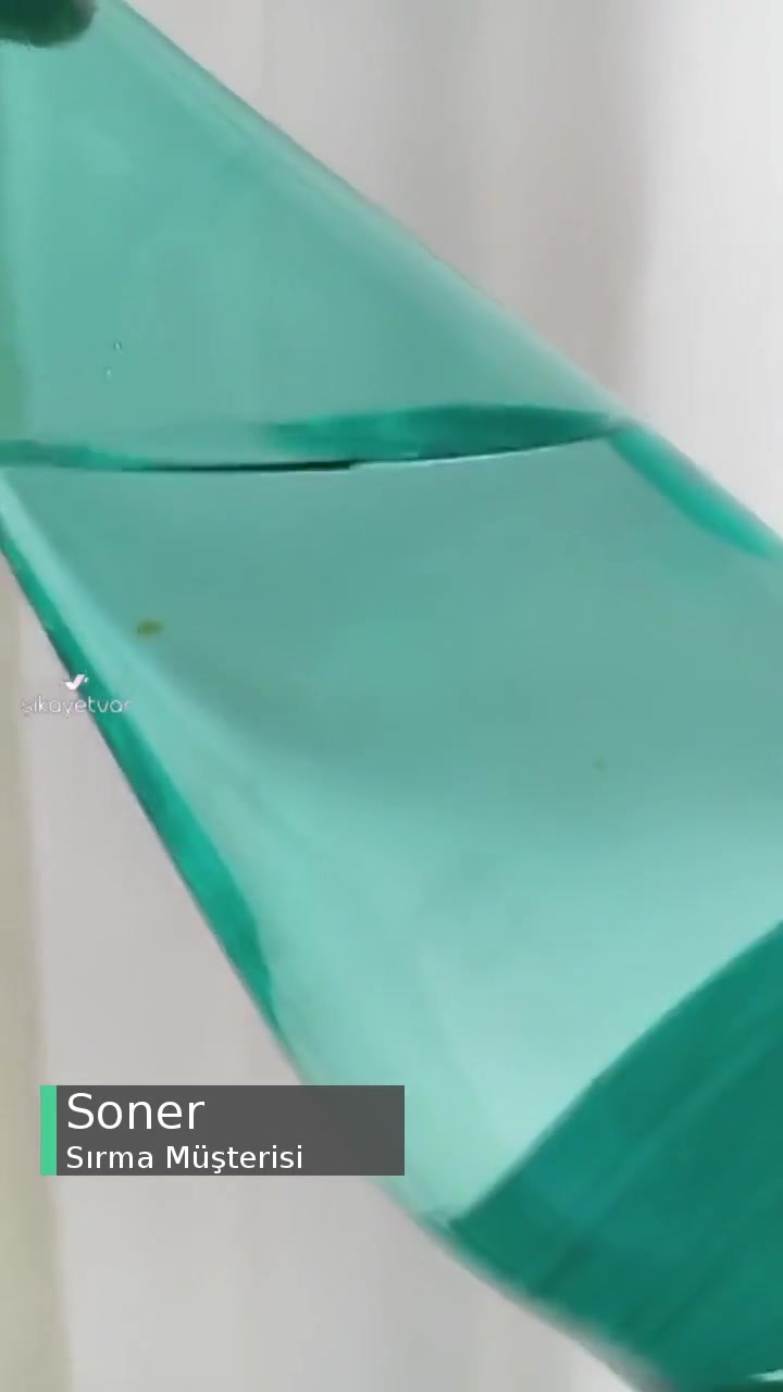 Satın Alınan Sırma 1 Litre Maden Suyu İçinde Yabancı Madde videonun kapak resmi
