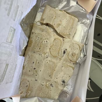 Aldığım Nestle Damak Beyaz Çikolatada Küf Çıktı, Mağduriyet Yaşadım