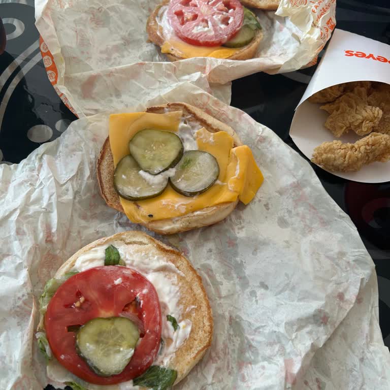 Yemeksepeti Hamburgerlerde Et Yok, Siparişim Eksik Geldi!