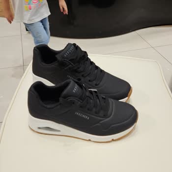 Skechers Ayakkabılarda Kalıcı Ve Yoğun Koku Sorunu Mağaza Çözüm Sunmuyor