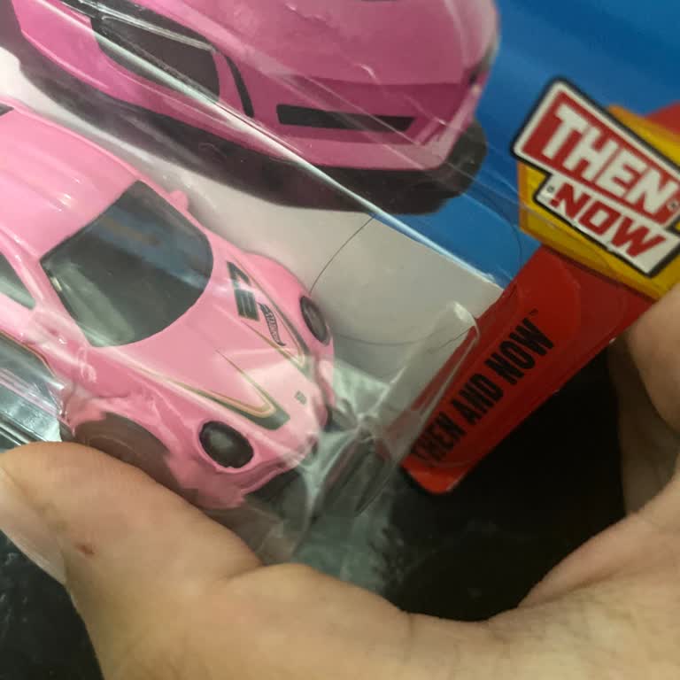 Hediye Gelen Hot Wheels Aracında Kıl Ve Kırık Sorunu