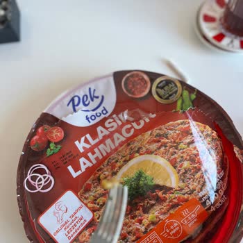 Dondurulmuş Lahmacunda Şüpheli Cisim Ve İlgisiz Müşteri Hizmetleri