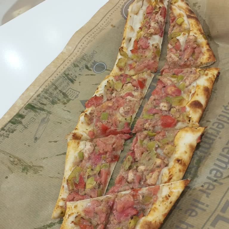 Tavuklu Pide Siparişimde Eksik Malzeme Ve İlgisizlik Mağduriyet Yaşadım