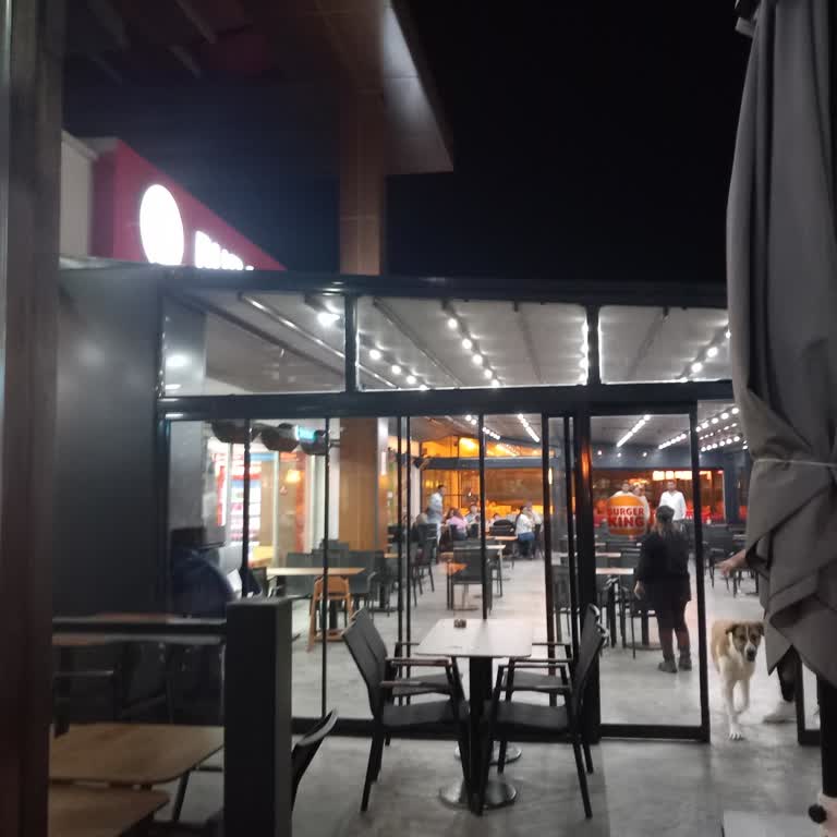 Burger King Şubesinde Hijyen Sorunu Ve Yetersiz Müşteri Hizmeti