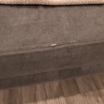 Bellona Koltuk Takımında Kısa Sürede Oluşan Yırtıklar Nedeniyle Mağduriyet Yaşadım