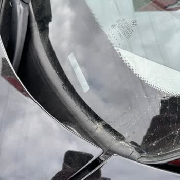 BMW F20 Ön Cam Fitilindeki Kronik Deformasyon Mağduriyeti