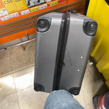 Migros’tan Aldığım Valiz Kısa Sürede Dağıldı, Garanti Desteği Sunulmadı