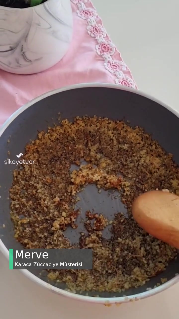 Karaca Swiss Crystal Yapışan Tava videonun kapak resmi