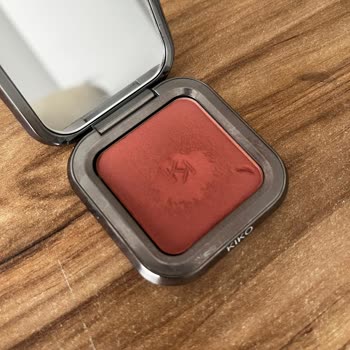 Kiko Milano Unlimited Blush 06 Packaging Peeled After 1 Month of Use