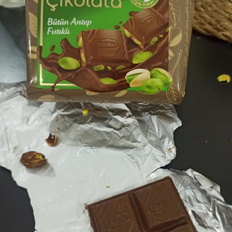 Torku Fıstıklı Çikolatadan Kabuklu Fıstık Çıktı, Dişim Zarar Gördü