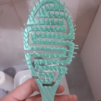 Isana Kafein Şampuan Saç Dökülmesini Artırdı