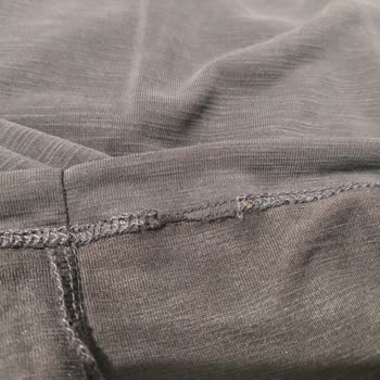 Avva Mağazasından Alınan T-shirt Kısa Sürede Söküldü, Tamir Çözümü Yetersiz Kaldı