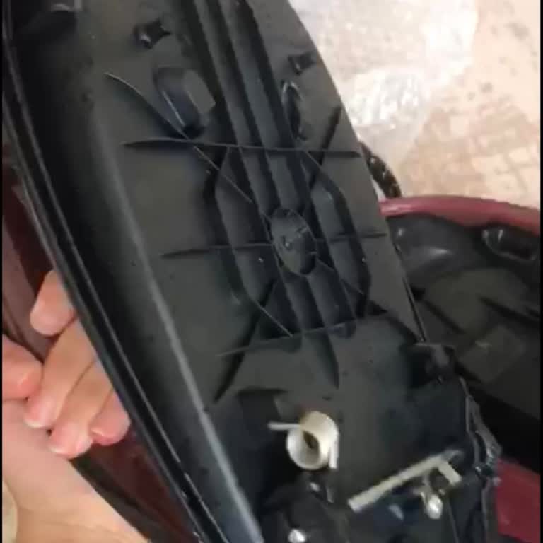 Teknosa’dan Alınan Ütü Sürekli Hasarlı Geldi, Yetersiz Çek Teklifiyle Mağdur Edildim