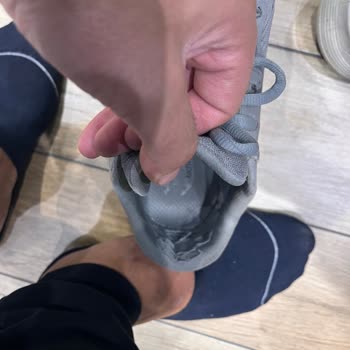 Az Kullanımla Deforme Olan Ayakkabıya Skechers'tan Sorumluluk Yok