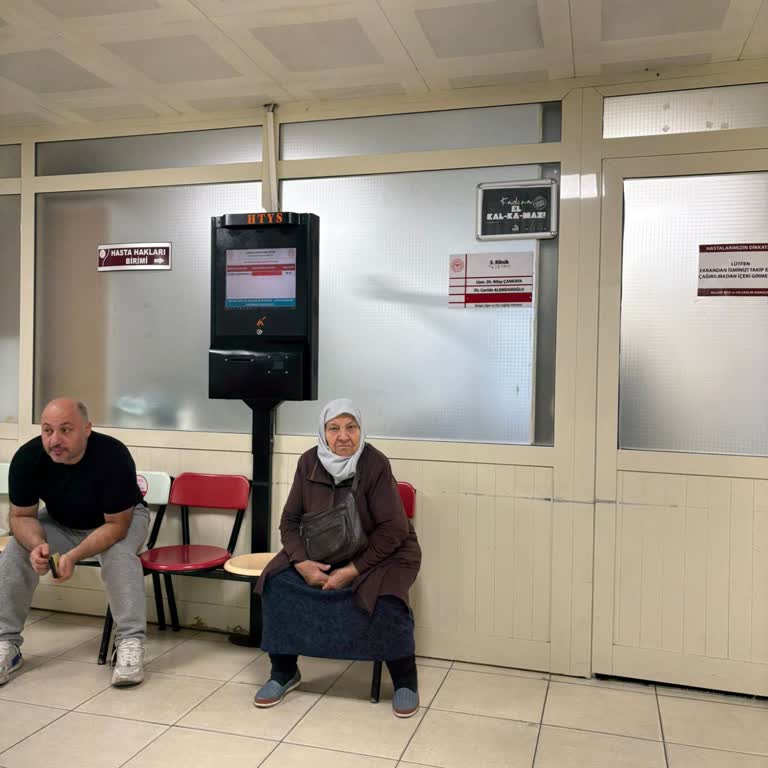 Randevu Saatinde Doktorun Gelmemesi Ve Bilgilendirme Eksikliği