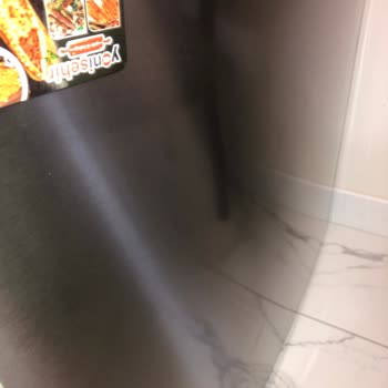 Teşhir Ürün Gönderildi Hasarlı Buzdolabı Teslim Edildi