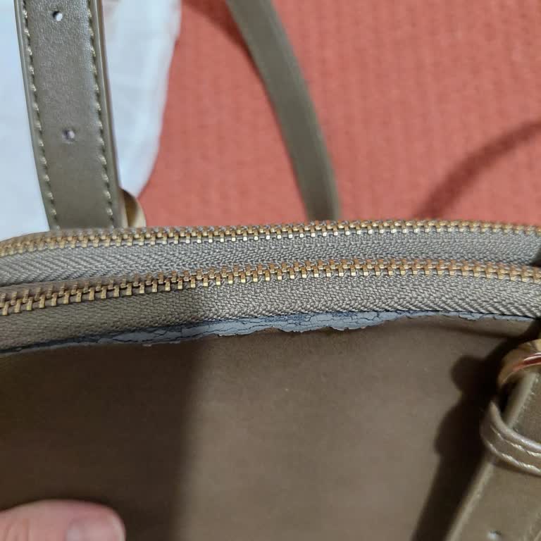 Açıklamada Yok, Çantada Var: Kusurlu Ürünle Mağdur Edildim!