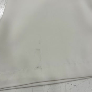 Pantalón de Lefties defectuoso, solicito reembolso de servicio y envío