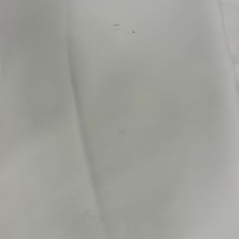 Pantalón de Lefties defectuoso, solicito reembolso de servicio y envío