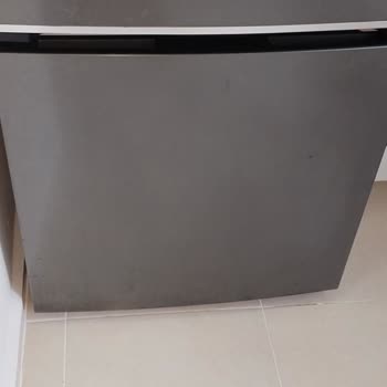 Garanti Kapsamındaki Buzdolabında Lekelenme Sorunu Çözülmüyor