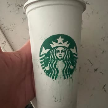 Starbucks Hediye Bardağında Renk Atması Ve Kaplama Sorunu