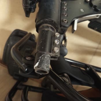 Seyir Halindeyken Direksiyon Demiri Kırıldı, Maddi Ve Fiziksel Zarara Uğradım