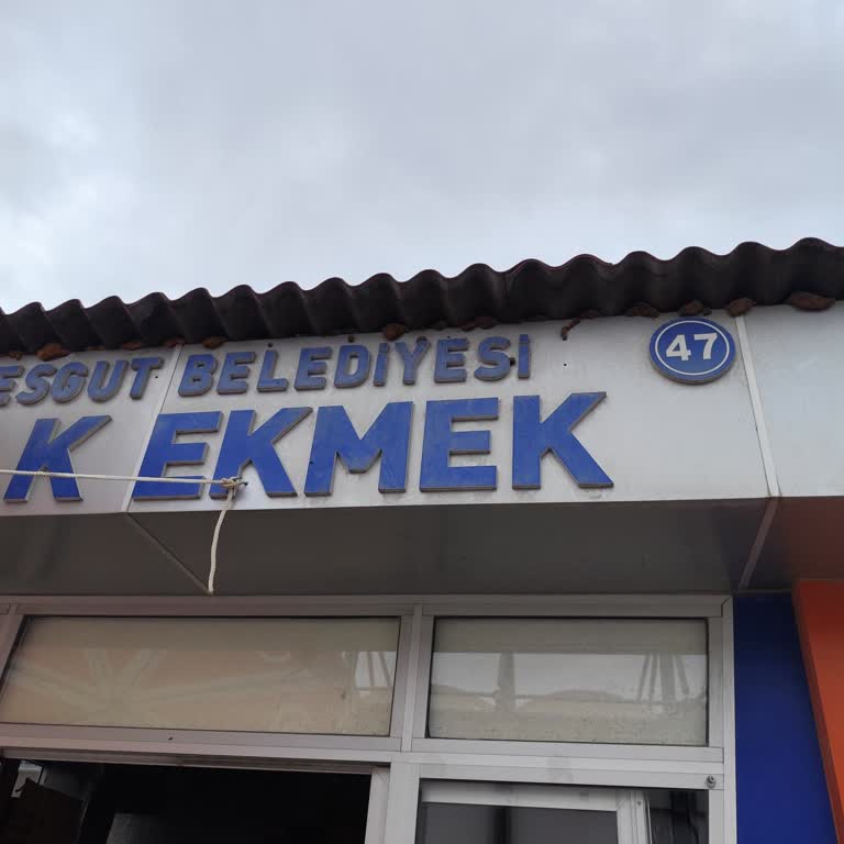 Halk Ekmek Büfesinde Saygısız Davranış Ve Haksız Poşet Ücreti