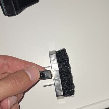 Yeni Alınan Halı Yıkama Makinesinin Kırık Parçası İçin Ücret Talebi Mağduriyet Yaşatıyor