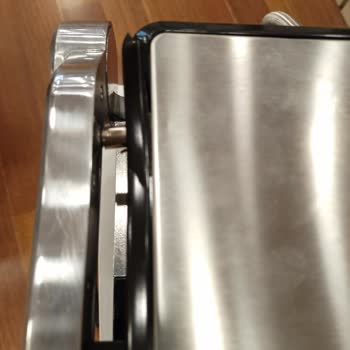 Tamir Sonrası Kırık Dönen Tost Makinesi İçin Değişim Talebim Karşılanmıyor