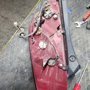 28 Gündür Serviste Bekleyen Aracım İçin Yanlış Ve Eksik Parça Gönderimi Mağduriyeti