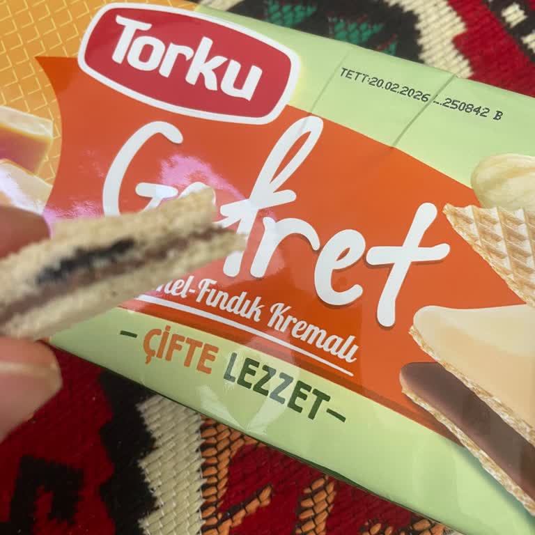 Torku Karamel Fındıklı Gofret İçinde Siyah Cisimle Karşılaştım
